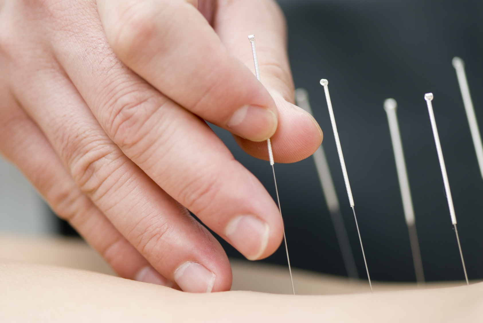 Pendant l’été, Marie-Laure Gruau reçoit en consultation chez Semaphorus Praticienne en énergétique traditionnelle chinoise : massage thérapeutique Tuina, acupuncture. Thérapie par le son avec les diapasons.